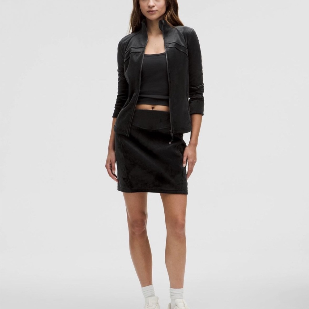 Lululemon Athletica Black High Rise Skirt